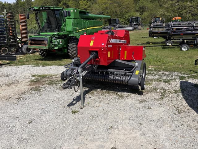 Image of Massey Ferguson 1840 equipment image 3