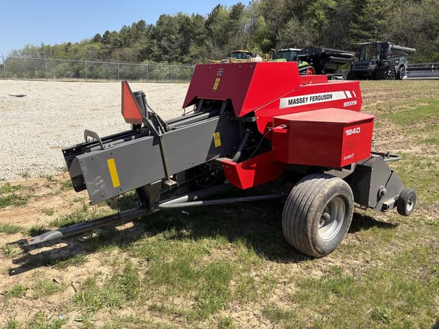 Image of Massey Ferguson 1840 equipment image 3