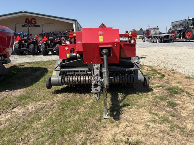 Image of Massey Ferguson 1840 equipment image 1