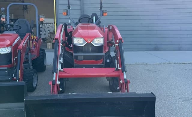 Image of Massey Ferguson 1840E equipment image 1