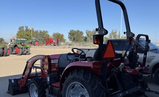 Image of Massey Ferguson 1840E equipment image 4