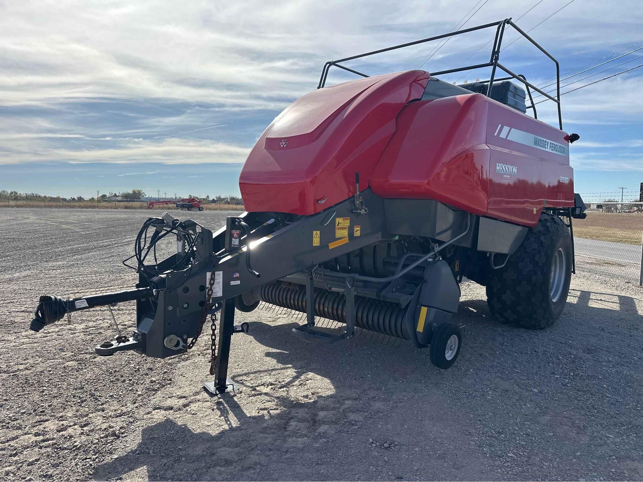 2022 Massey Ferguson 2290 Equipment Image0