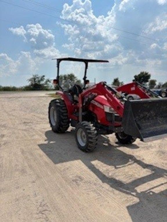 Image of Massey Ferguson 2860E Image 1