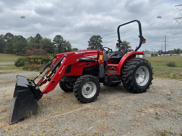 Image of Massey Ferguson 2860E equipment image 1