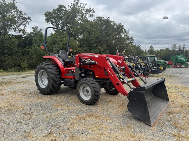 Image of Massey Ferguson 2860E equipment image 4