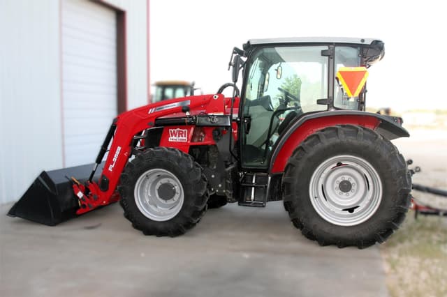 Image of Massey Ferguson 4709 equipment image 2