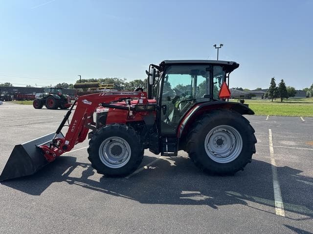 Image of Massey Ferguson 4710 equipment image 4