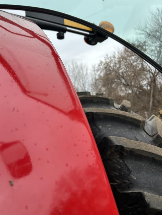 Image of Massey Ferguson 8737S equipment image 4