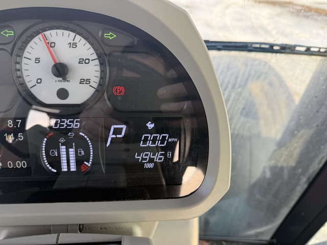 Image of Massey Ferguson 8740S equipment image 2