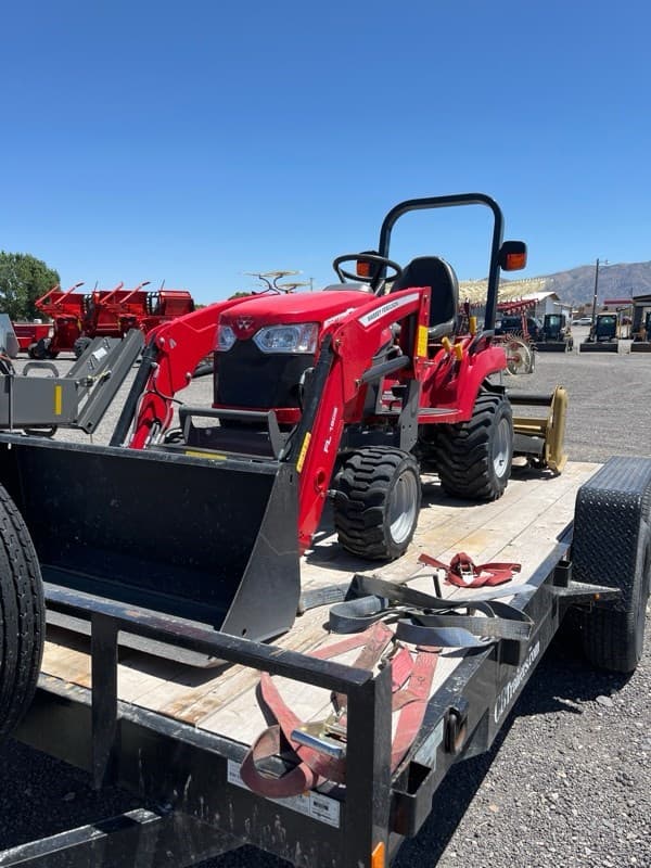 Image of Massey Ferguson GC1723E Primary Image
