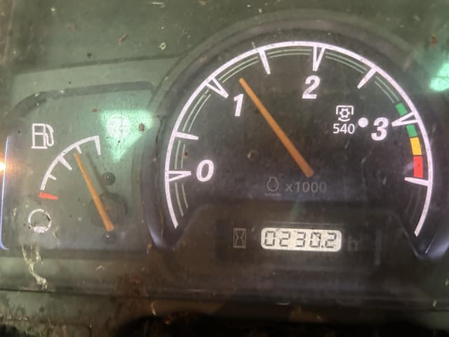 Image of Massey Ferguson GC1725M equipment image 4