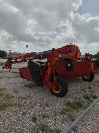Image of New Holland 313 equipment image 3