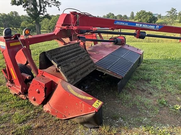 Image of New Holland 313 equipment image 1