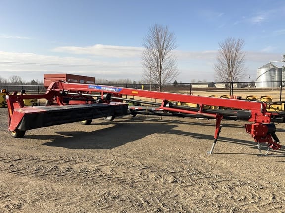 2022 New Holland 316 Equipment Image0