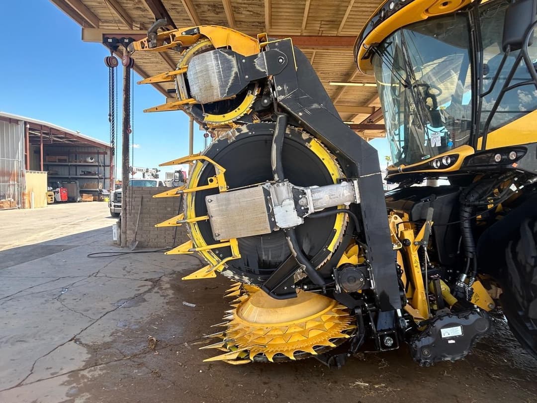 Image of New Holland 750BFI Image 1