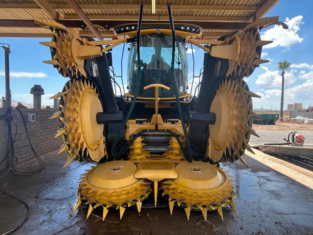 Image of New Holland 750BFI Image 0