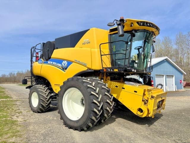 Image of New Holland CR7.90 equipment image 1