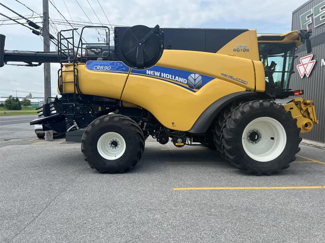 Image of New Holland CR8.90 equipment image 2