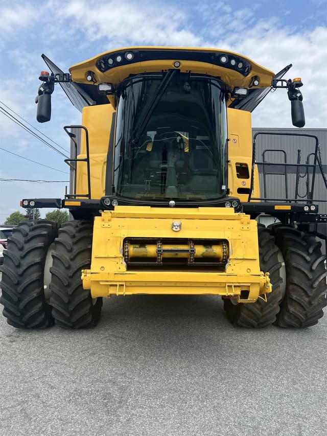 Image of New Holland CR8.90 equipment image 4