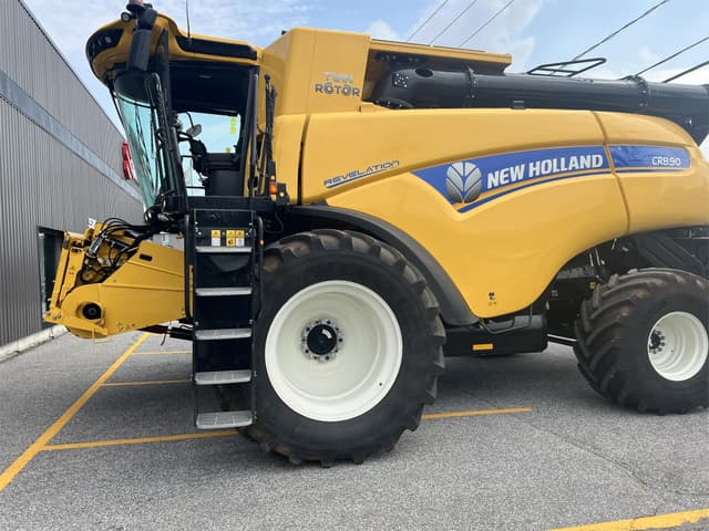 Image of New Holland CR8.90 equipment image 1