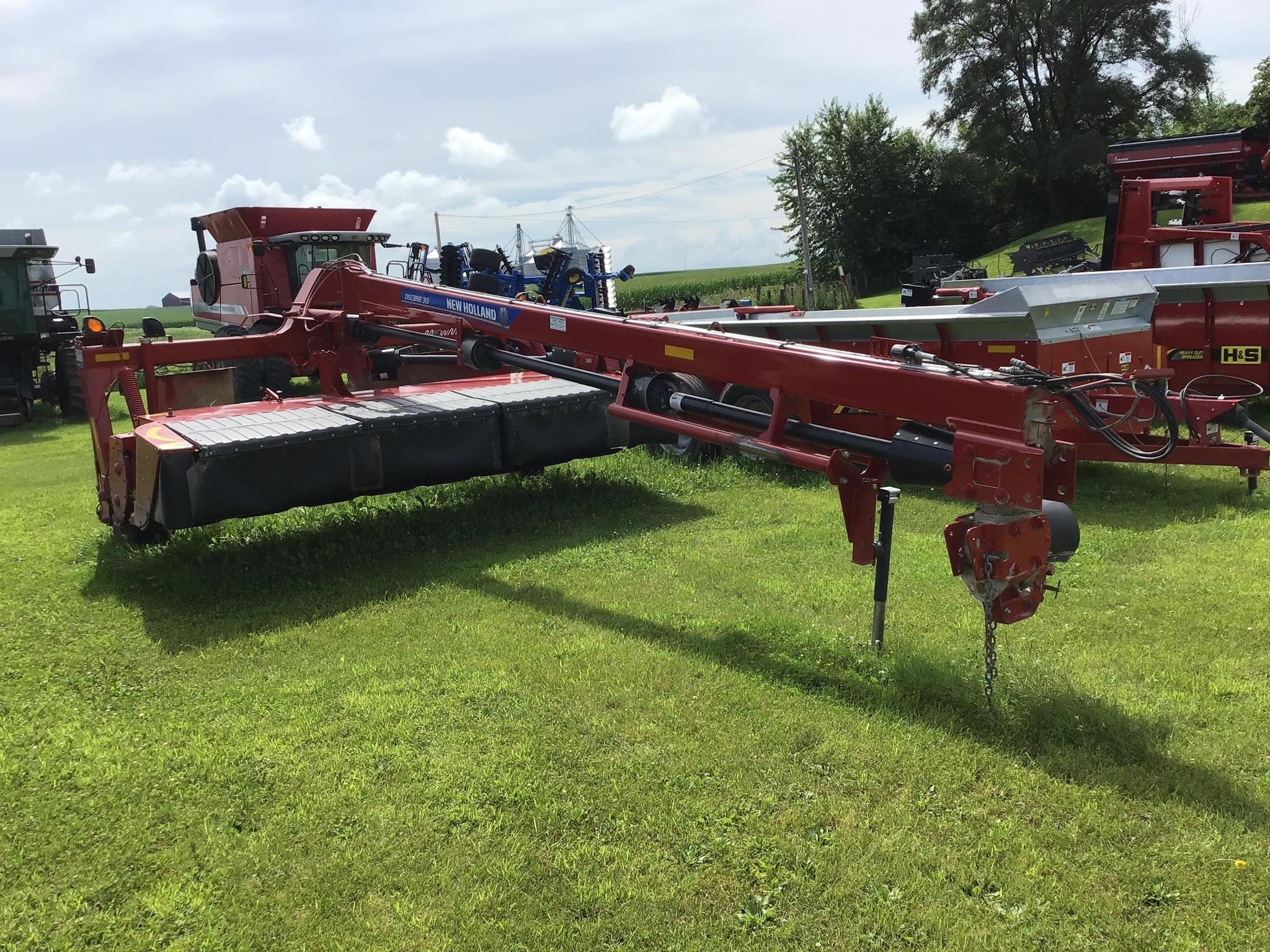 2022 New Holland 313 Plus Equipment Image0