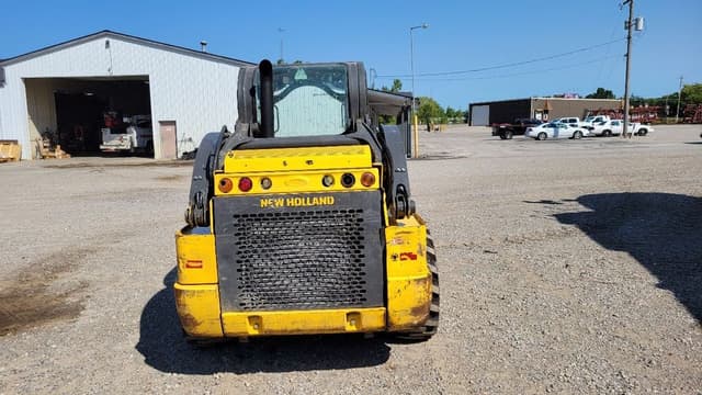 Image of New Holland L320 equipment image 3