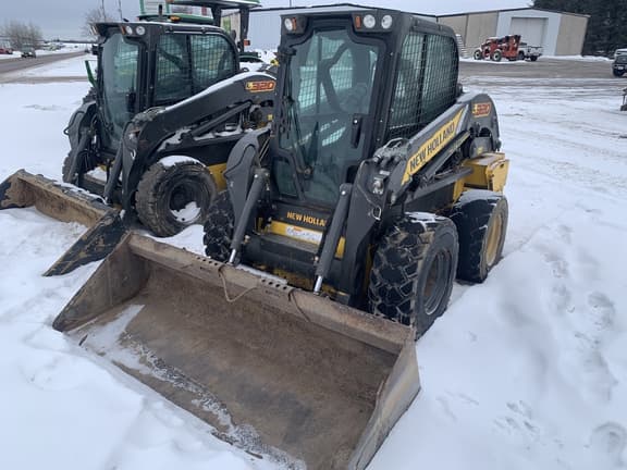 Image of New Holland L320 equipment image 2