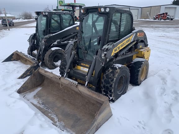 Image of New Holland L320 equipment image 1