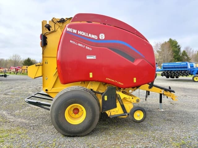 Image of New Holland RB560 equipment image 3