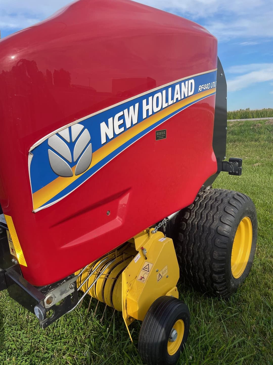 Image of New Holland RF440 Utility Image 1
