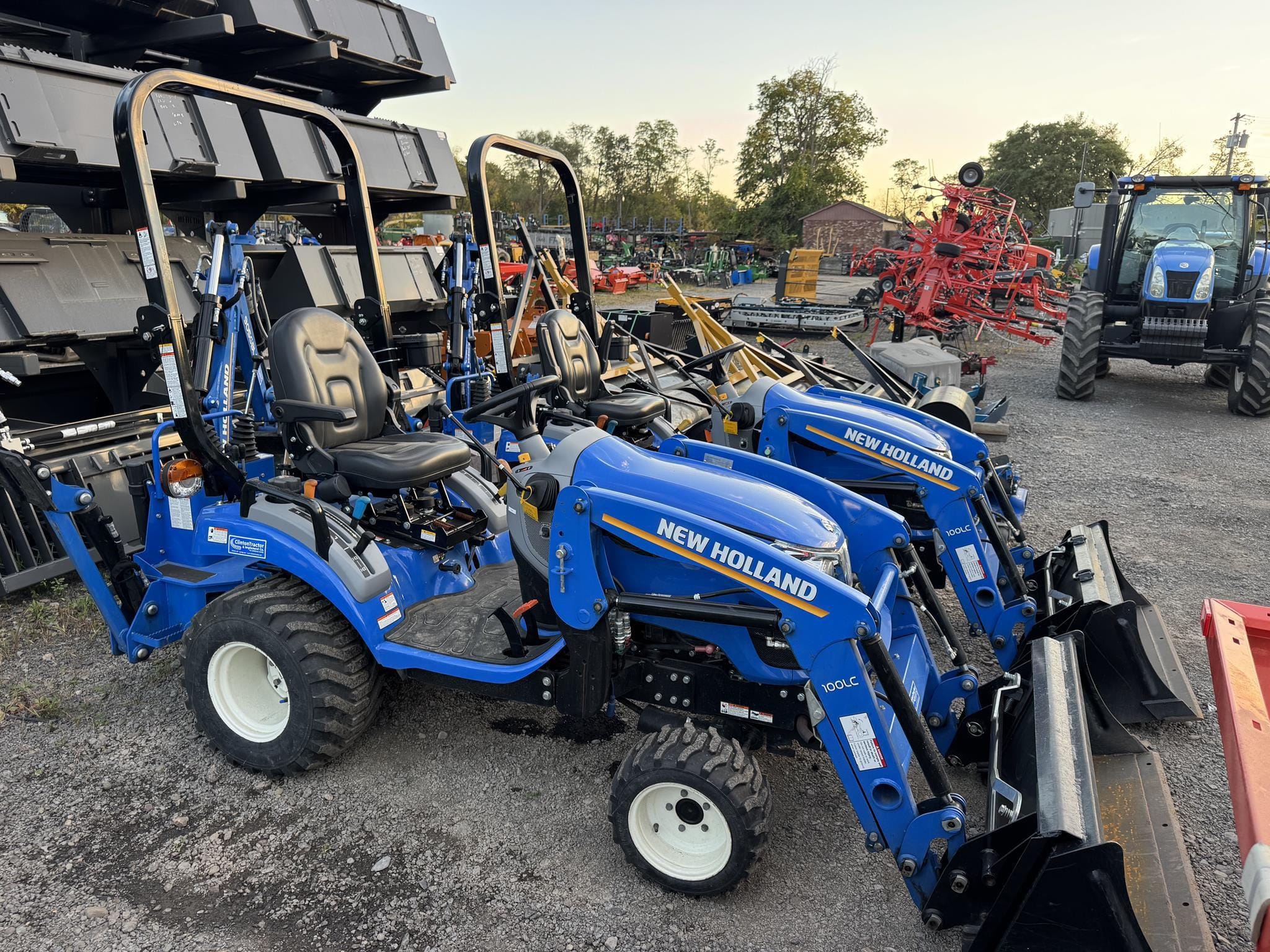 2022 New Holland Workmaster 25S Equipment Image0