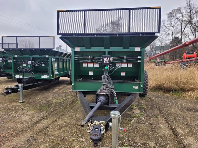 Image of Art's Way X700 equipment image 2