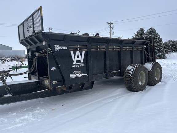 Image of Art's Way X900 equipment image 1