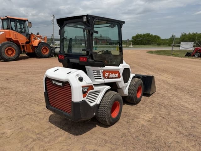 Image of Bobcat L28 equipment image 4