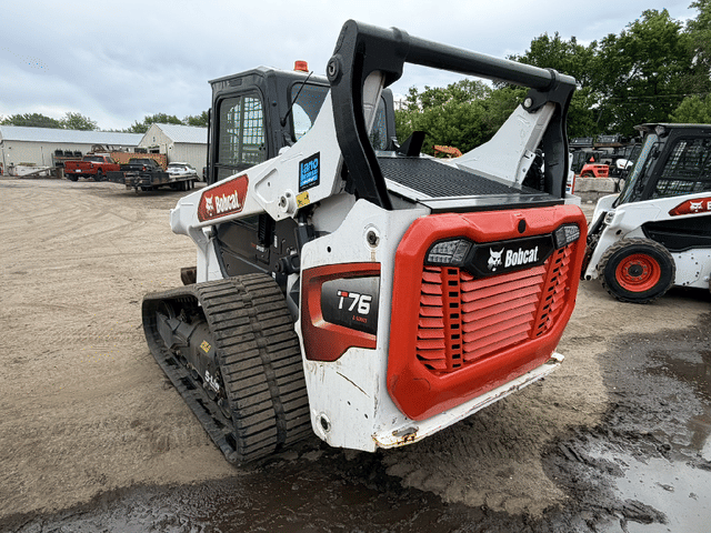 Image of Bobcat T76 equipment image 3