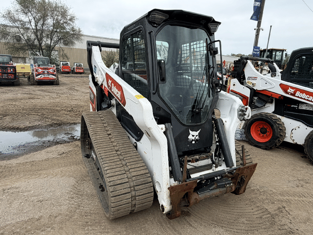 Image of Bobcat T76 equipment image 4