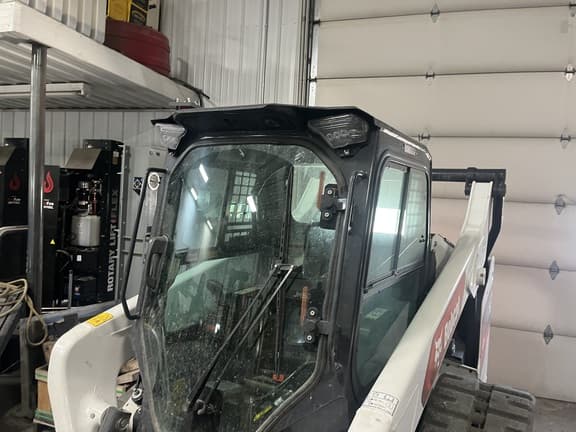 Image of Bobcat T76 equipment image 2