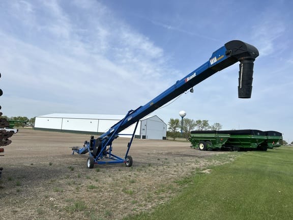 2023 Brandt 1552LP+ Equipment Image0