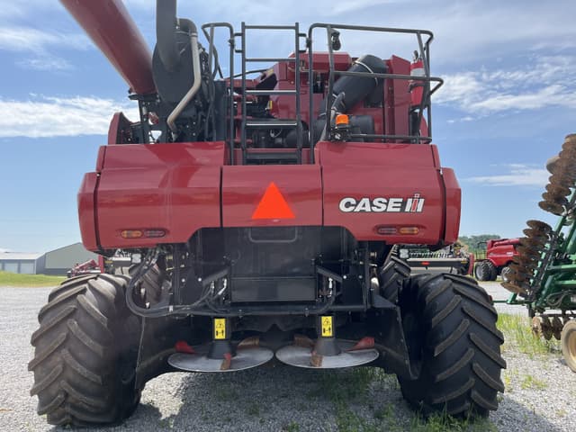 Image of Case IH 8250 equipment image 2