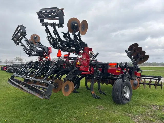 Image of Case IH Ecolo-Tiger 875 equipment image 1