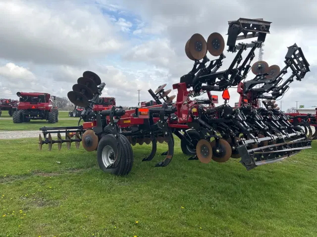 Image of Case IH Ecolo-Tiger 875 equipment image 3
