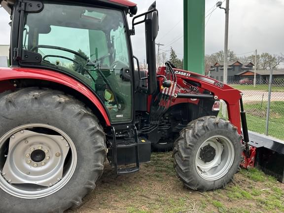 Image of Case IH Farmall 115A equipment image 2