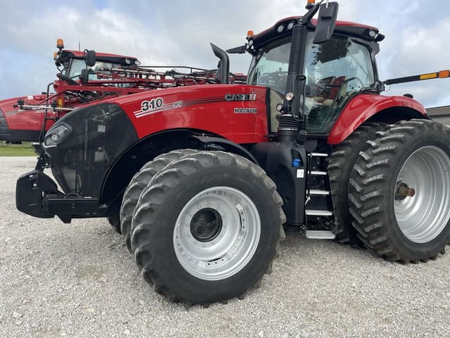 Image of Case IH Magnum 310 equipment image 3