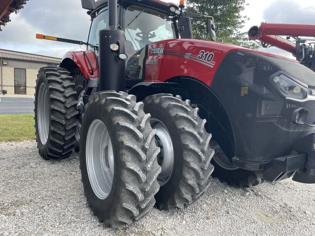 Image of Case IH Magnum 310 equipment image 2
