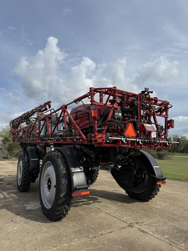 Image of Case IH Patriot 3250 equipment image 2