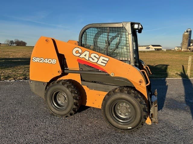 Image of Case SR240B equipment image 4