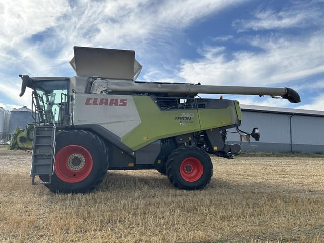Image of CLAAS Trion 740 equipment image 3