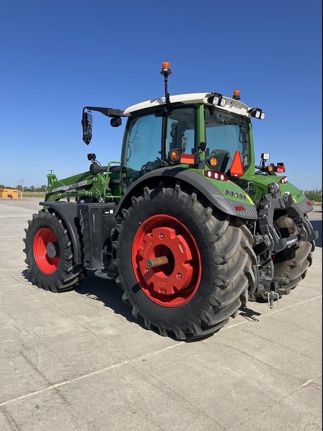 Image of Fendt 718 Vario equipment image 2
