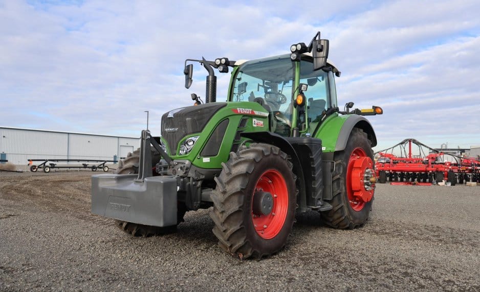 Fendt 718 Vario Equipment Image0