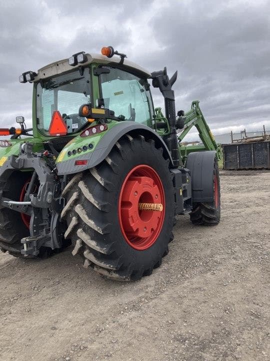 Image of Fendt 718 Vario equipment image 2